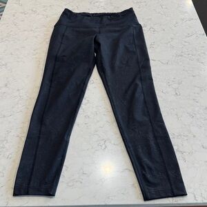 Oiselle Black Athletic Leggings. Black Widow Collection